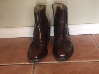 Men’s leather boots size 9 $25for fast sale bought for $160