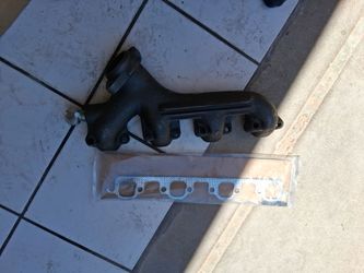 Exhaust manifold.