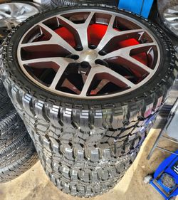24's inch Rims And tires SNOWFLAKES ALL MATCHING MUO CHAMPHO 869 TIRES 33X12.5R24LT chevy Silverado 6 lugs in EXCELLENT condition BRAND NEW 6 LUGS rim