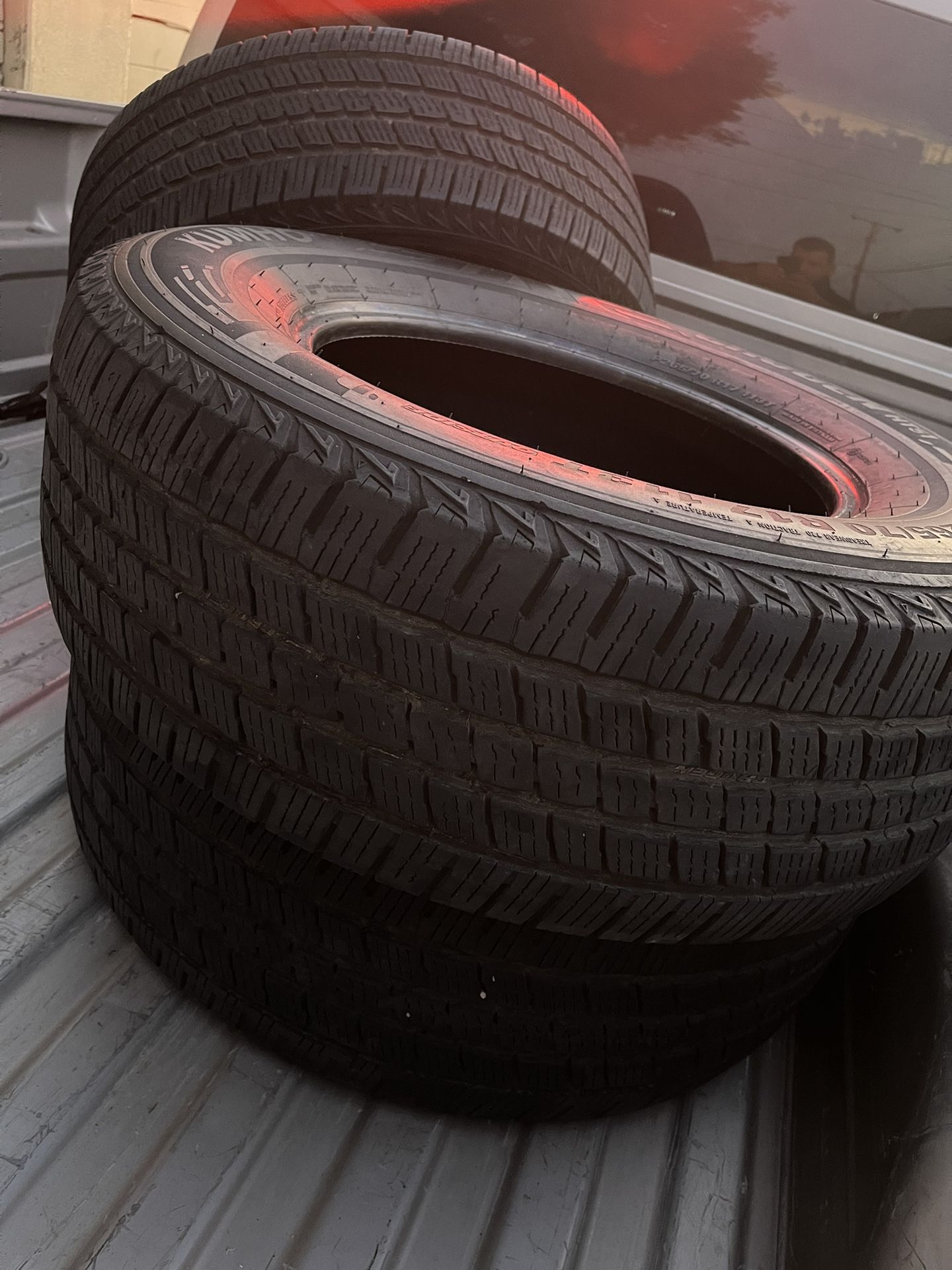 265/70/17/ $200 Kumho 4 Used Tires