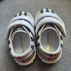  Burberry Shoes L, Size 19