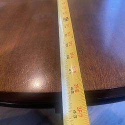 Round Dining Table W/4 Chairs 