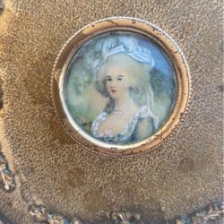Rare Vintage Hand Held Mirror With Picture On Knob