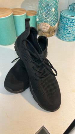 Black Lightweight Men’s Sneakers