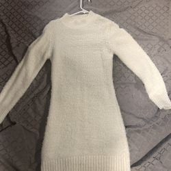 Junior Sizing Xl - la gold Sweater Dress. 