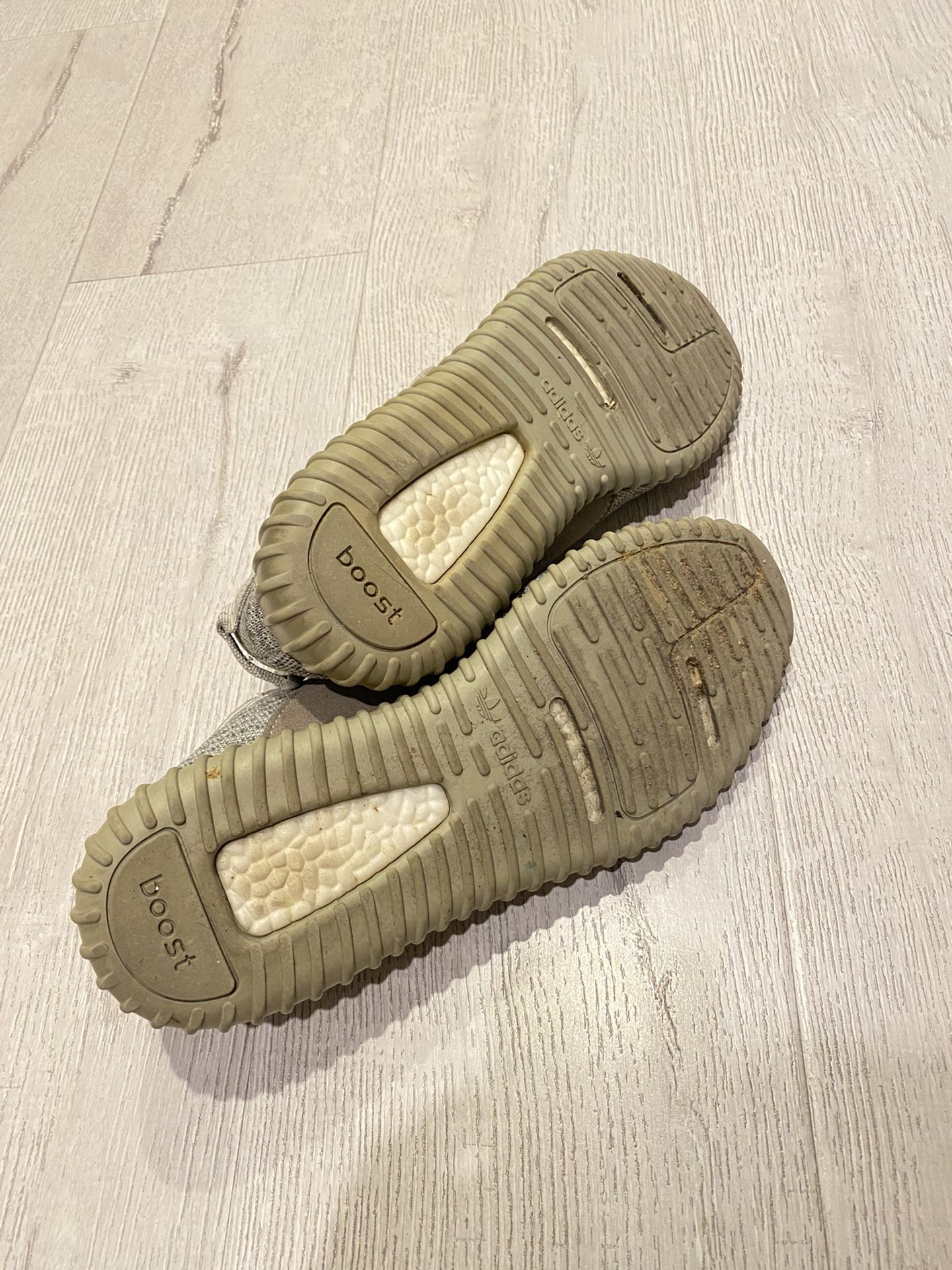 adidas gazelle silver green womens YEEZY 350 V1 TURTLE DOVE (PRE-OWNED) AQ4832 SIZE 9  Original Grail