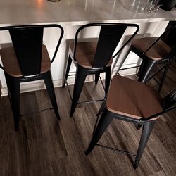 4 Counter Height Bar Stools 