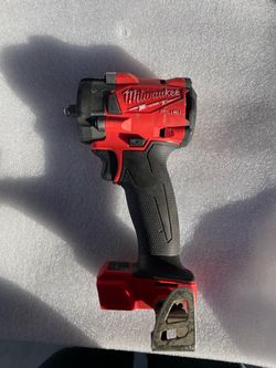 Milwaukee Fuel Compact Impact m18 3/8