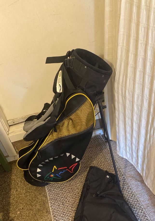 Greg Norman Golf Bag