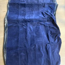 Two twin Air Mattresses With Pump 