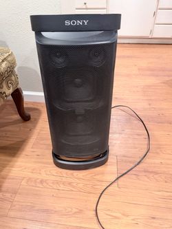 Sony XP700 portable Bluetooth speaker