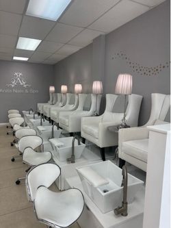 Chair arm, chair manicure
