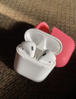 Apple AirPods