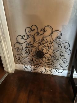 Metal wall decoration