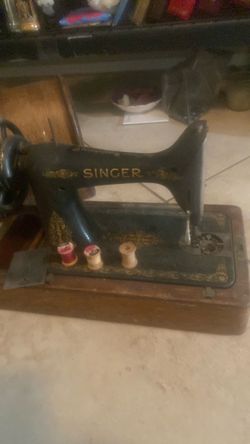 Singer sewing machine hand crank