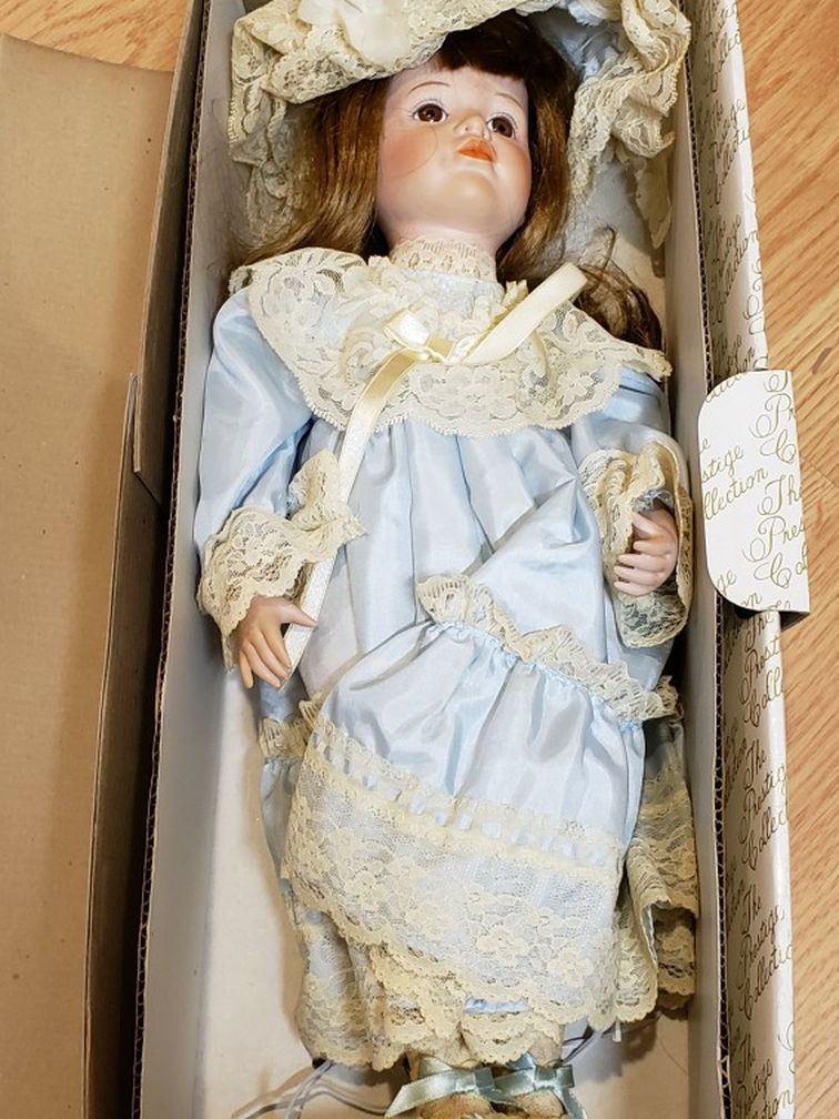 The Prestige Collection Kingstate The Doll Crafter 16" Regina Porcelain Doll