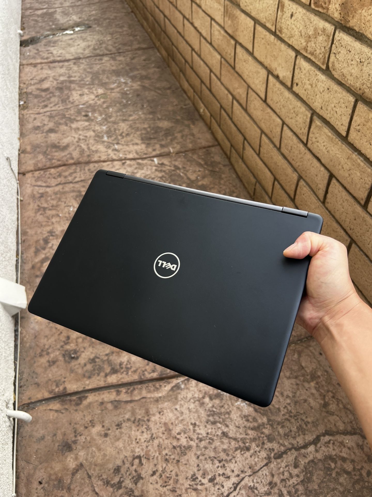 Dell 5480 14”i7-7820H 8G 240G Laptop