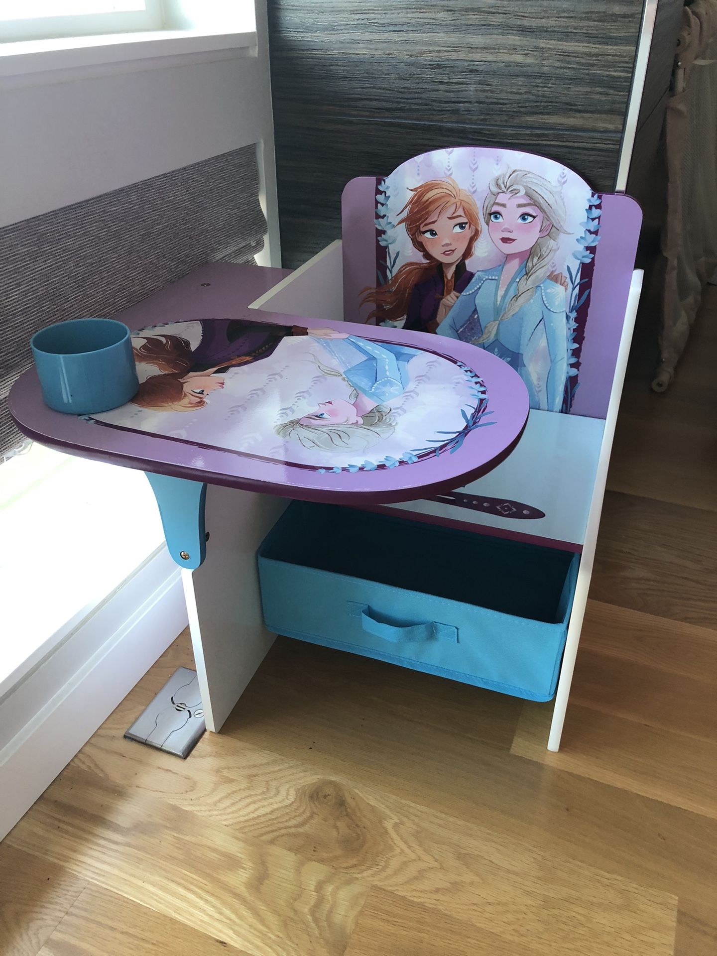 Disney Frozen Desk With storage $20 OBO