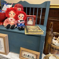 Refinished Kids Wood Bench w/ Awesome Storage for Toys or Books