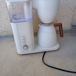Cafe Specialty Drip Coffee Maker With Glass Carafe