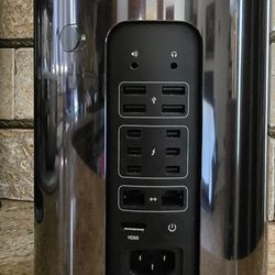 Mac Pro - 32GB RAM, 1TB SSD, Dual D700 - Excellent Condition