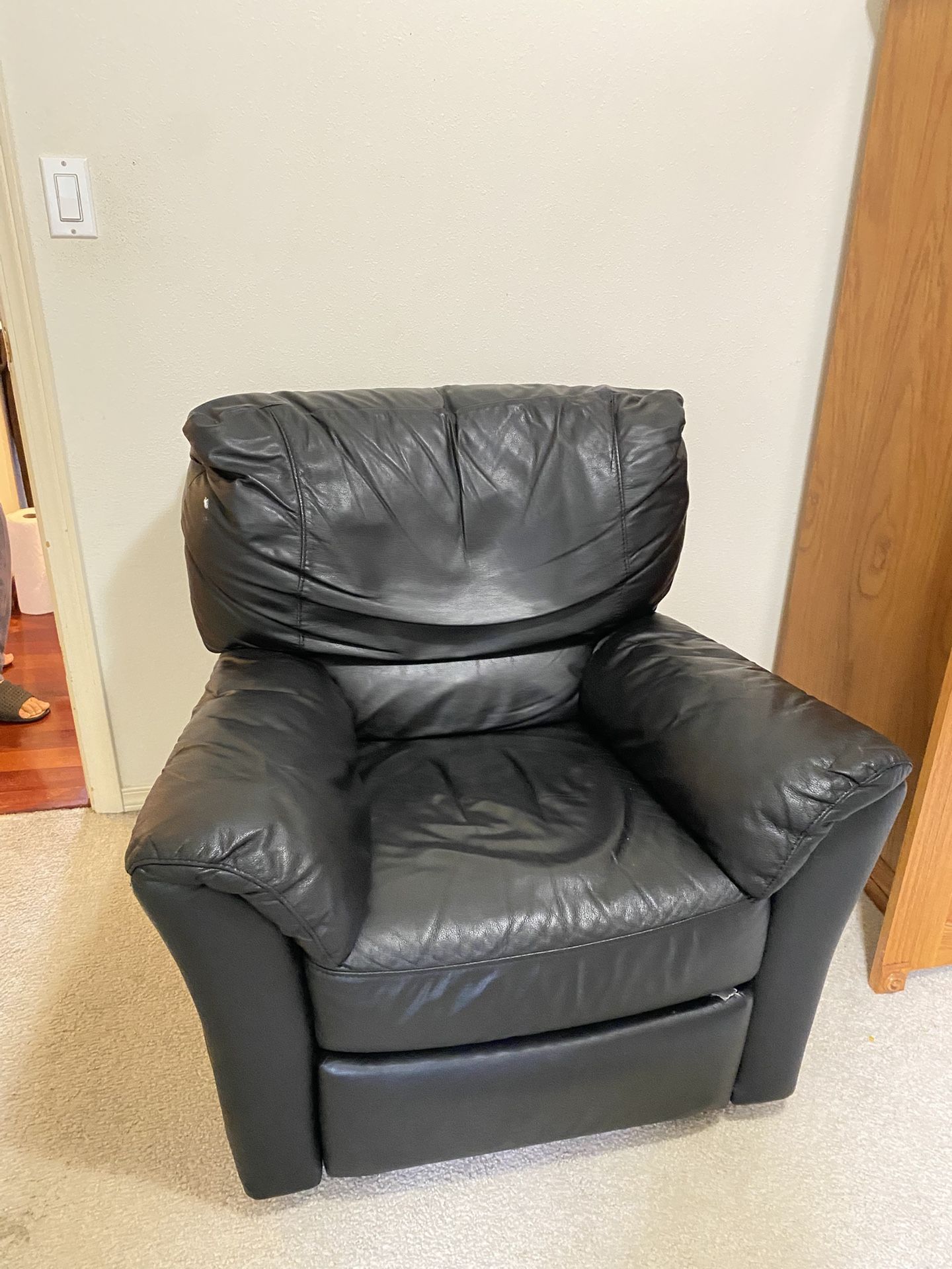 Real leather reclining sofa/chair
