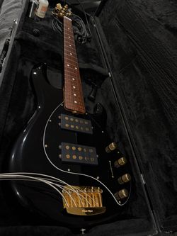 Ernie ball music man stingray 5