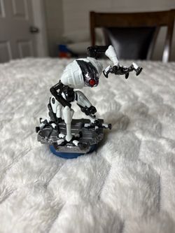 E.M.M.I amiibo