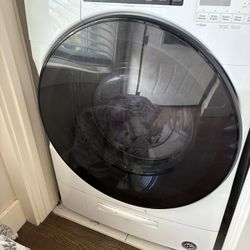 Whirlpool Washing Machine  - Functions Well!!!