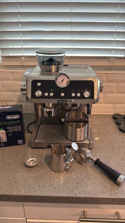 DeLonghi Espresso machine