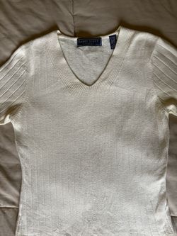 Women’s Knitted Top. Size M