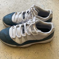 Air Jordan 11’s Blue Snakeskin