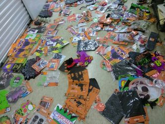 HALF OFF HALLOWEEN ITEMS READ DETAILS