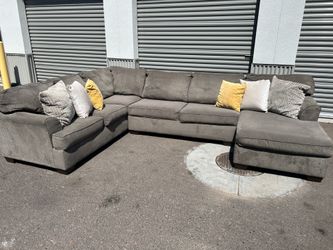 Sectional couch