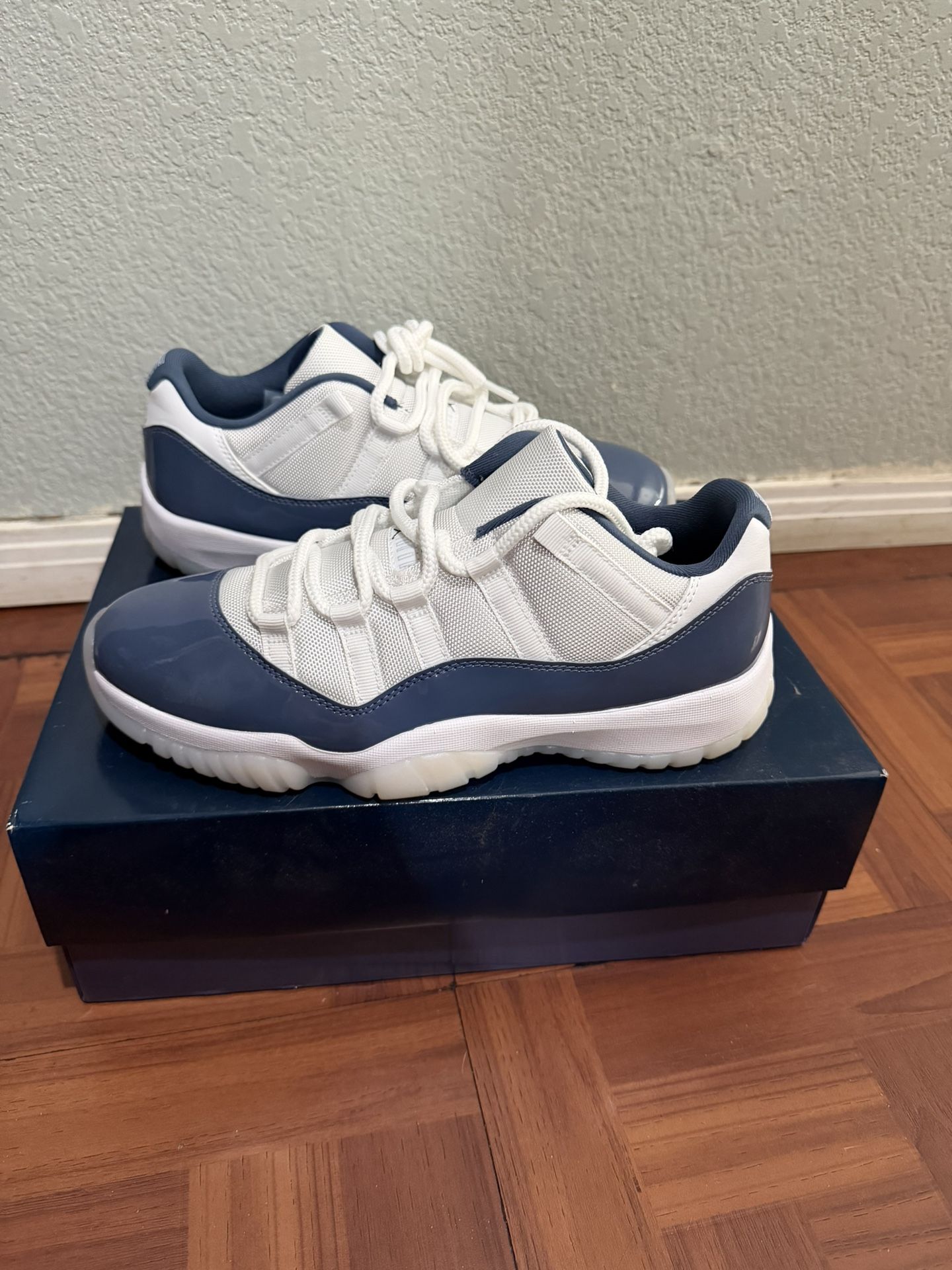 Jordan 11 Low Diffused Blue 