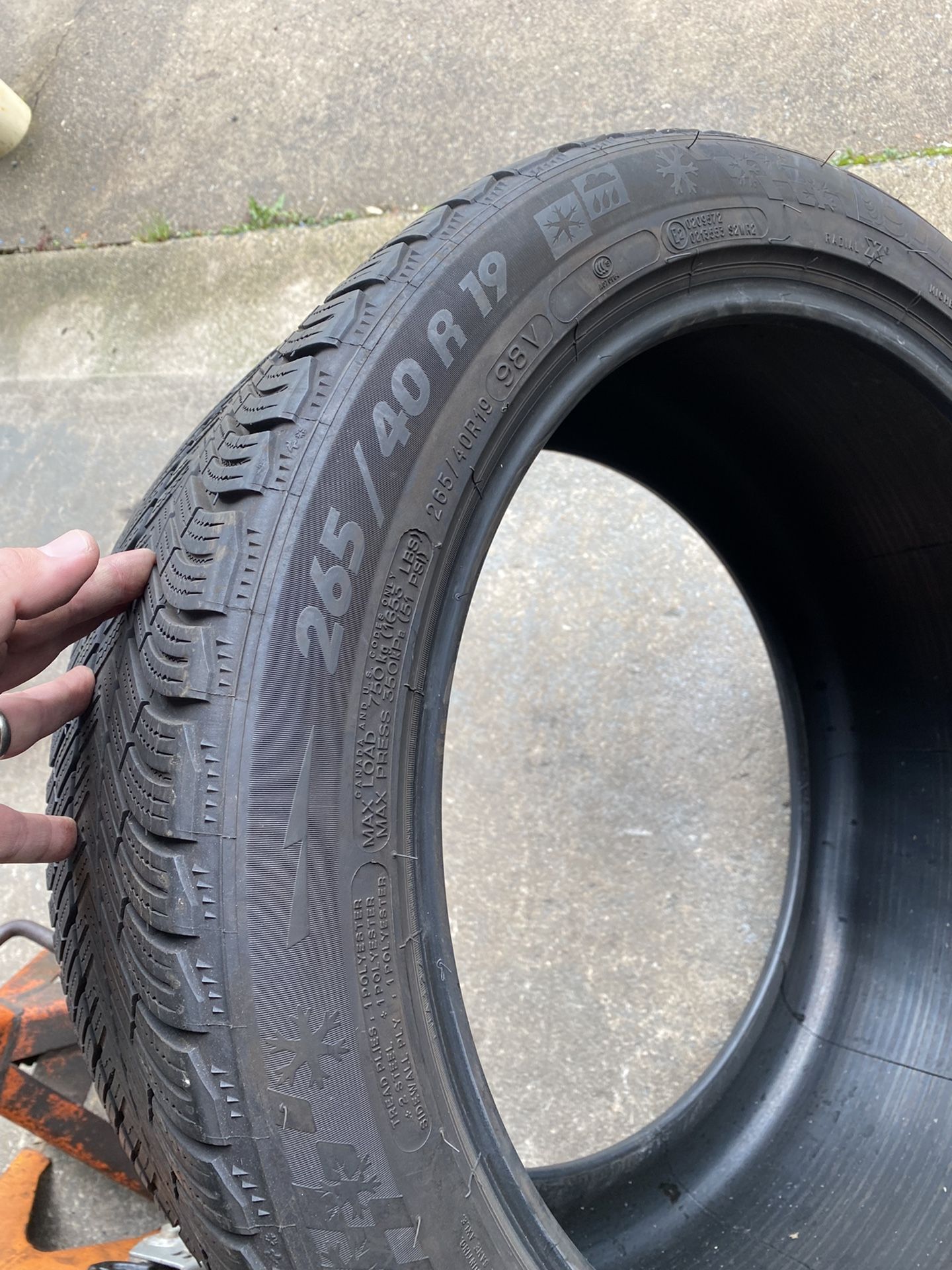 2) 265/40/19 Michelin Pilot Alpin Tires Came off a Porsche Cayman Tread measures 8/32 DOT 3517 $300 for Both I carry other sizes