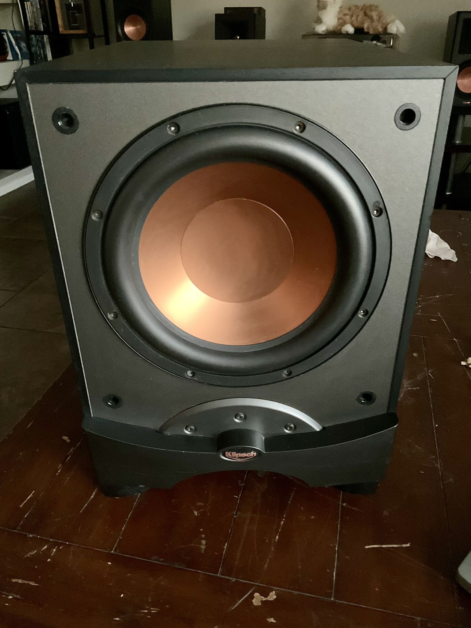 KLIPSCH 10inches Powerful Subwoofer in Good working condition