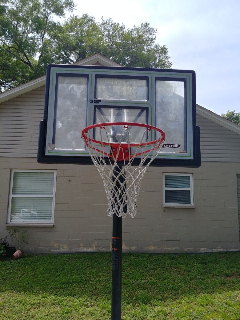 Lifetime basketball hoop.