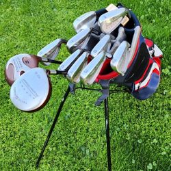 TAYLORMADE GOLF SET