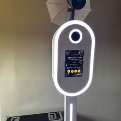 Photo Booth For iPad And DSLR, Comes With Travel Case