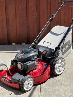 Toro 6.75 149cc 22 inch self propelled lawn mower
