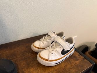 Nike Toddler Court Legacy Sneakers