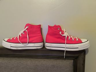 8.5 Pink Converse