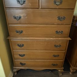 4 Piece Bedroom Set -California Furniture Shops Dressers & Bed