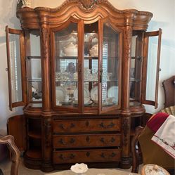 2 Piece China Cabinet