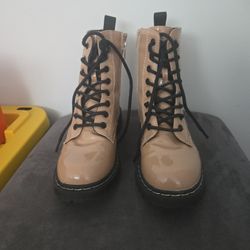 Stylish Beige Combat Boots – Size 5 – Like New