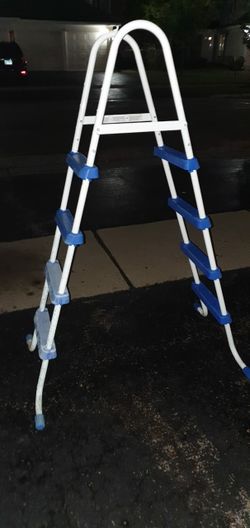 Almost new Ladder