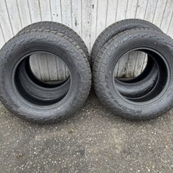 285/65 R18 Falken Wild peak AT tires