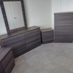 Dresser With Mirror, Chest And Two Nightstands 🌌 Comoda Con Espejo, Gavetero Y Dos Mesitas De Noche 🌌