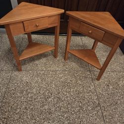 Unique Triangular Accent Tables